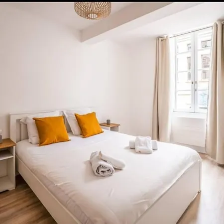 Au Pied Des Remparts-cite Medievale Apartman