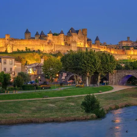 Au Pied Des Remparts-cite Medievale Appartement *
